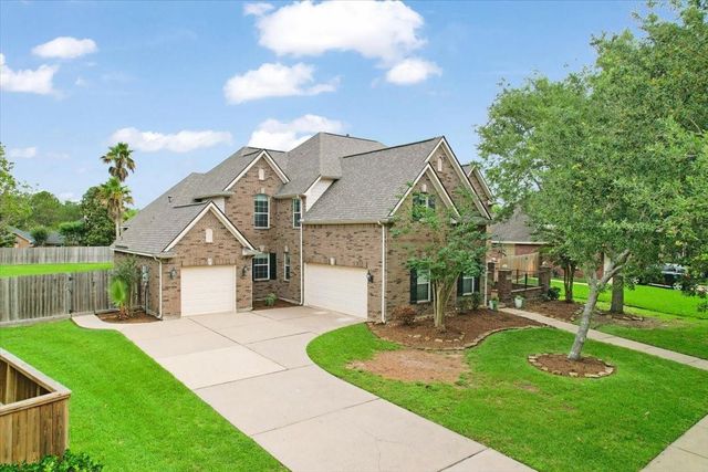 2902 Autumn Crest Drive, Friendswood, TX 77546