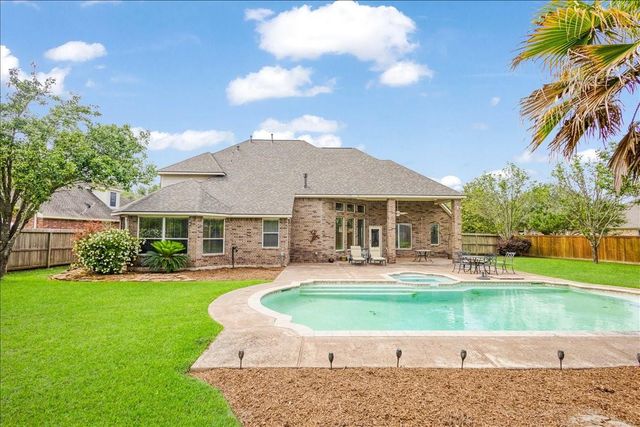 2902 Autumn Crest Drive, Friendswood, TX 77546