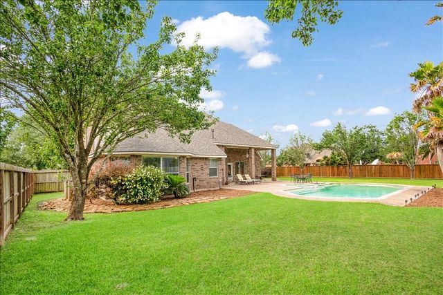 2902 Autumn Crest Drive, Friendswood, TX 77546