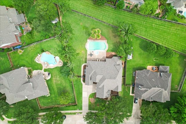 2902 Autumn Crest Drive, Friendswood, TX 77546