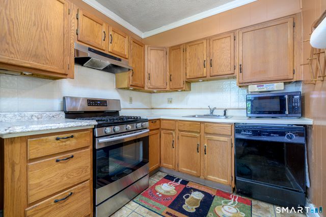 13 Hazel Street, Stamford, CT 06902