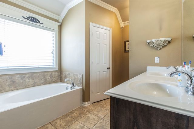10231 Bantry Lane, Forney, TX 75126