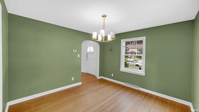 917 W Lawrence Street, Mishawaka, IN 46545