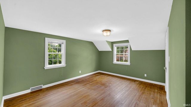 917 W Lawrence Street, Mishawaka, IN 46545