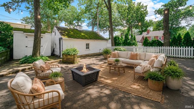 917 W Lawrence Street, Mishawaka, IN 46545
