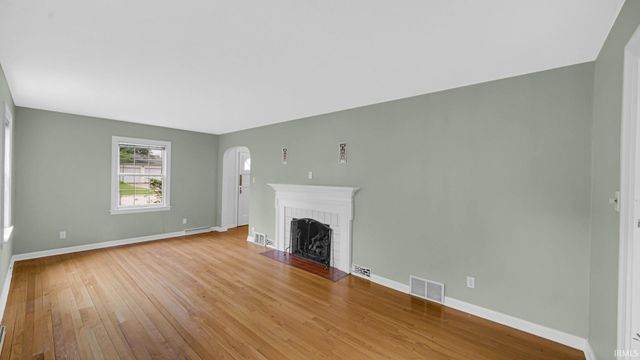 917 W Lawrence Street, Mishawaka, IN 46545
