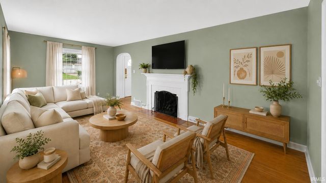 917 W Lawrence Street, Mishawaka, IN 46545