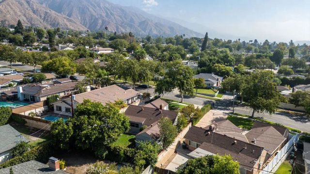 1135 Coronet, Pasadena, CA 91107