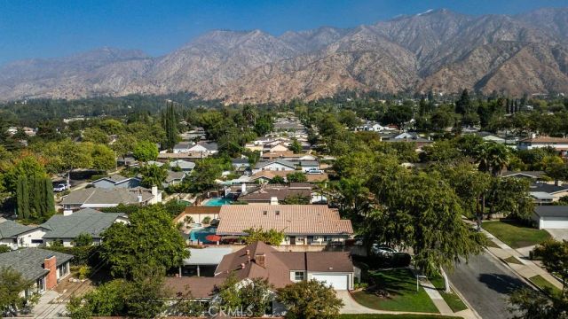 1135 Coronet, Pasadena, CA 91107