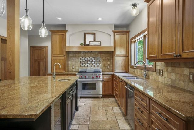 4203 Sunset Ridge, Cottage Grove, WI 53527
