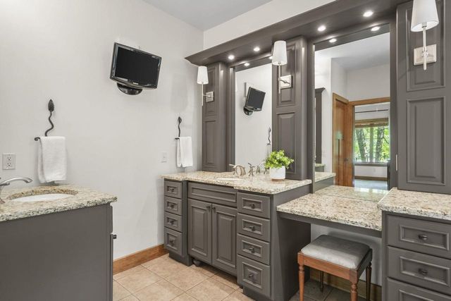 4203 Sunset Ridge, Cottage Grove, WI 53527