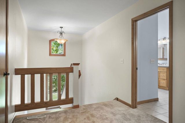 4203 Sunset Ridge, Cottage Grove, WI 53527