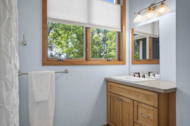 4203 Sunset Ridge, Cottage Grove, WI 53527