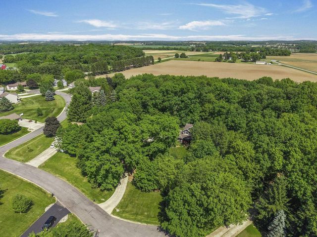 4203 Sunset Ridge, Cottage Grove, WI 53527