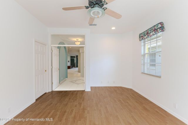 15033 Middle Fairway Drive, Spring Hill, FL 34609