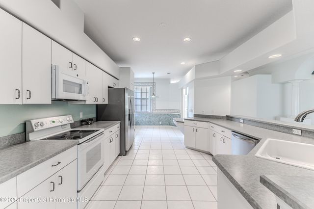 15033 Middle Fairway Drive, Spring Hill, FL 34609