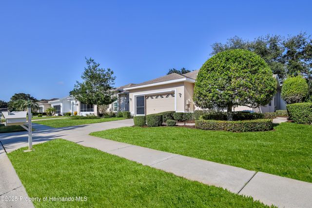 15033 Middle Fairway Drive, Spring Hill, FL 34609