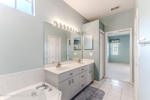 15033 Middle Fairway Drive, Spring Hill, FL 34609