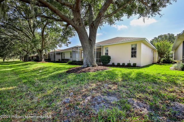 15033 Middle Fairway Drive, Spring Hill, FL 34609