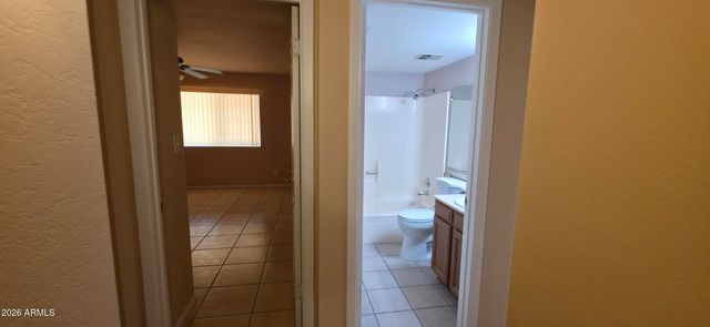7540 W TURNEY Avenue, Phoenix, AZ 85033