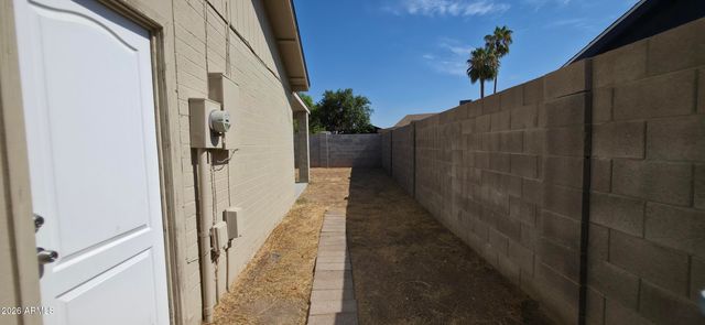 7540 W TURNEY Avenue, Phoenix, AZ 85033