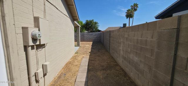 7540 W TURNEY Avenue, Phoenix, AZ 85033