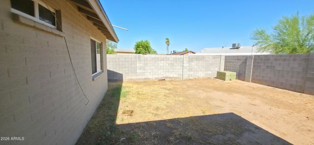 7540 W TURNEY Avenue, Phoenix, AZ 85033