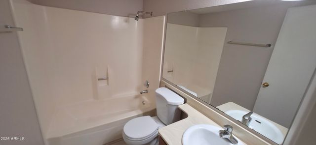 7540 W TURNEY Avenue, Phoenix, AZ 85033
