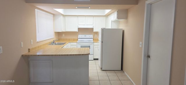 7540 W TURNEY Avenue, Phoenix, AZ 85033