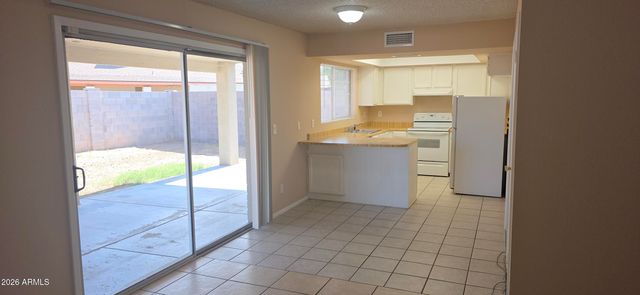 7540 W TURNEY Avenue, Phoenix, AZ 85033