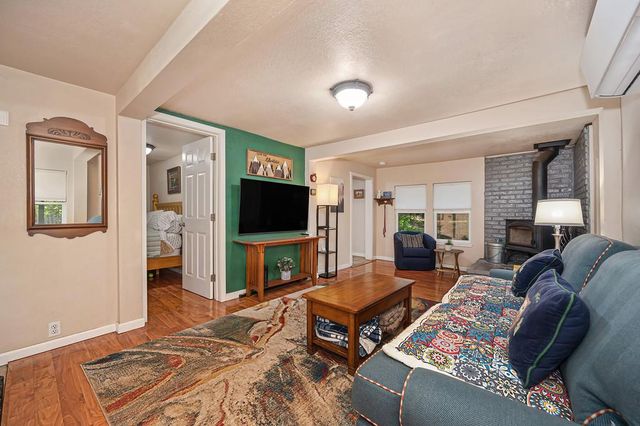 6252 Pony Express Trl, Pollock Pines, CA 95726