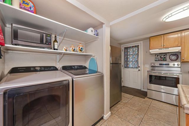 6252 Pony Express Trl, Pollock Pines, CA 95726