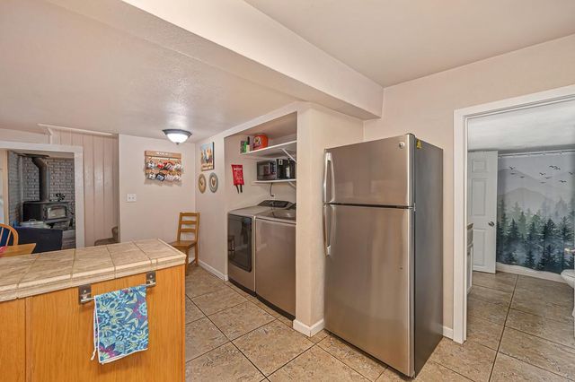 6252 Pony Express Trl, Pollock Pines, CA 95726