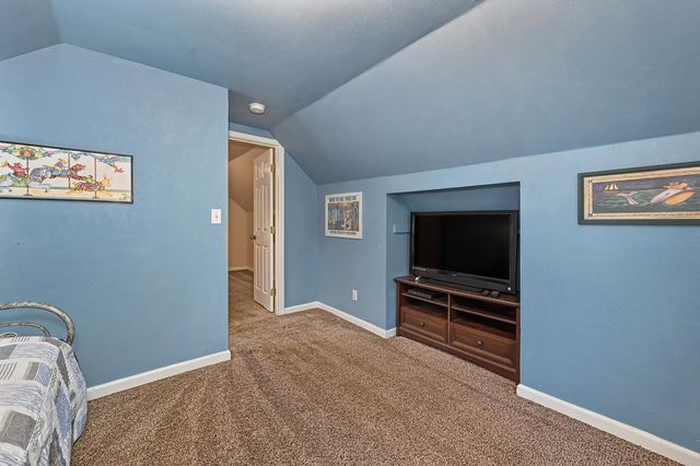 6252 Pony Express Trl, Pollock Pines, CA 95726