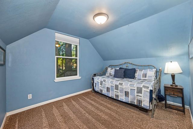 6252 Pony Express Trl, Pollock Pines, CA 95726