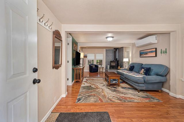 6252 Pony Express Trl, Pollock Pines, CA 95726