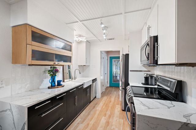 7496 E Northwest Highway 145, Dallas, TX 75231