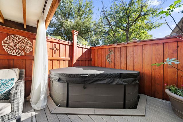 7496 E Northwest Highway 145, Dallas, TX 75231