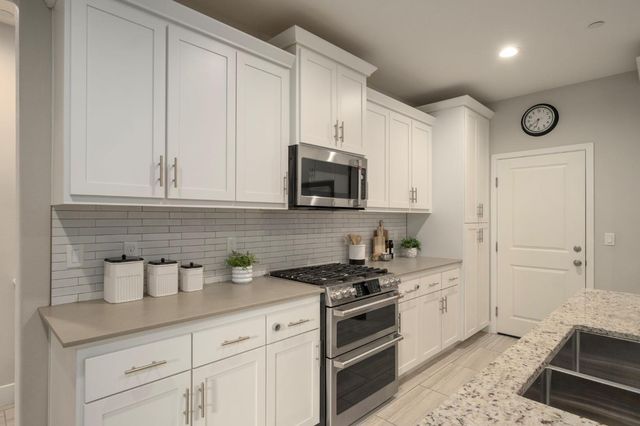 4228 Vineyard Drive, Madera, CA 93636