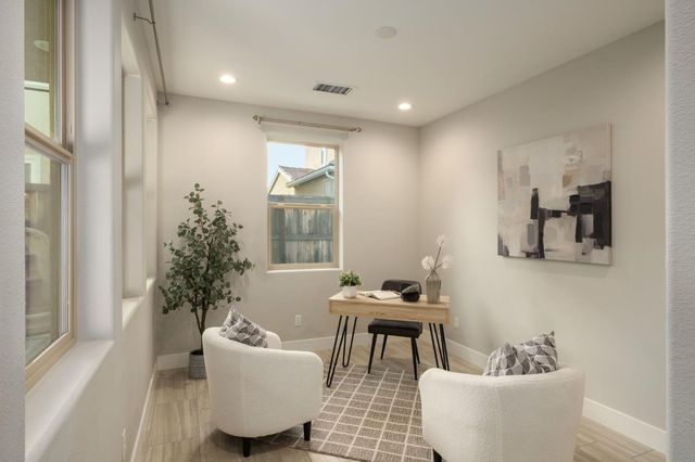 4228 Vineyard Drive, Madera, CA 93636