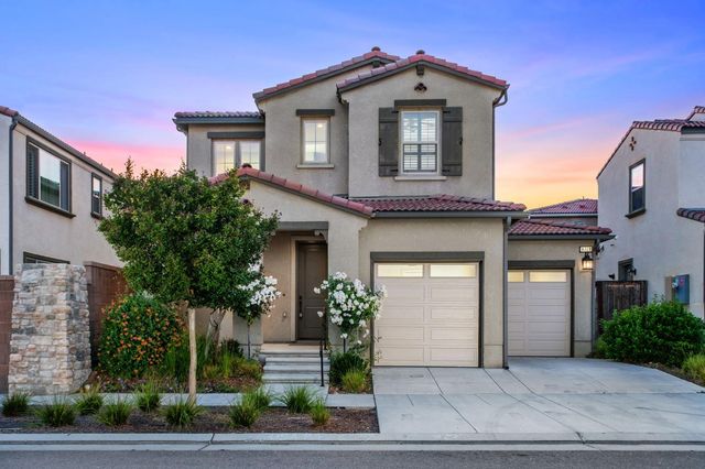 4228 Vineyard Drive, Madera, CA 93636