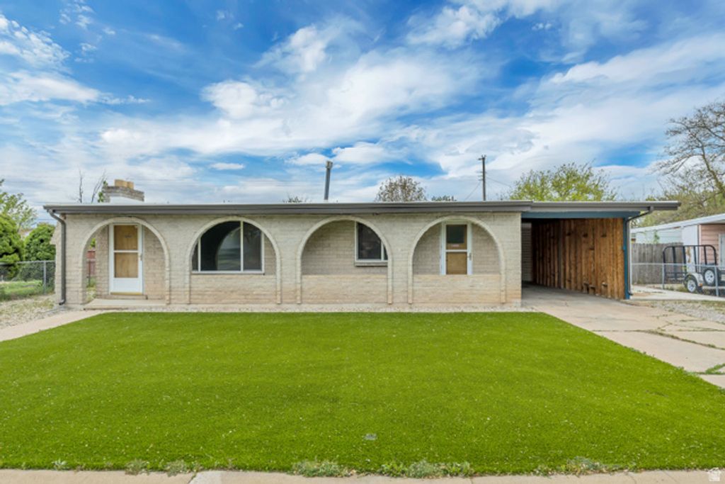 1995 CLYDE ST, Layton, UT 84041