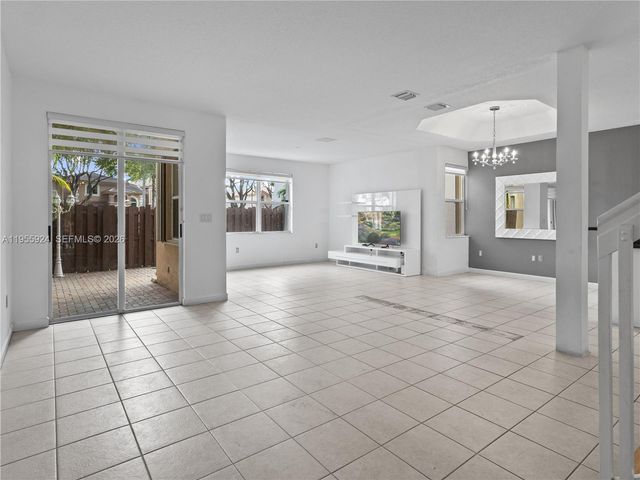 11186 NW 73rd Ter 11186, Doral, FL 33178