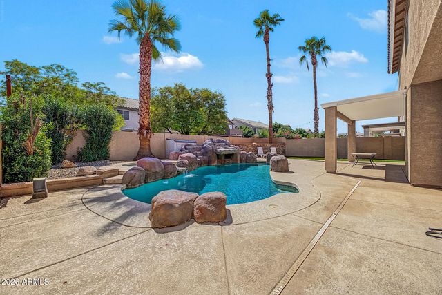 465 W REDWOOD Drive, Chandler, AZ 85248