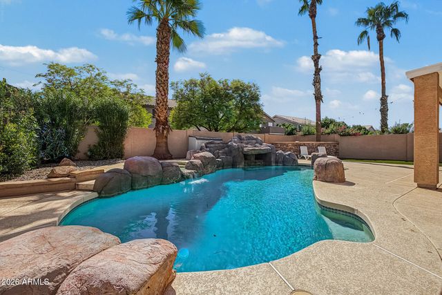 465 W REDWOOD Drive, Chandler, AZ 85248