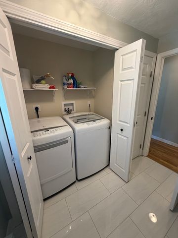 4 Robertson Rd, Auburn, MA 01501