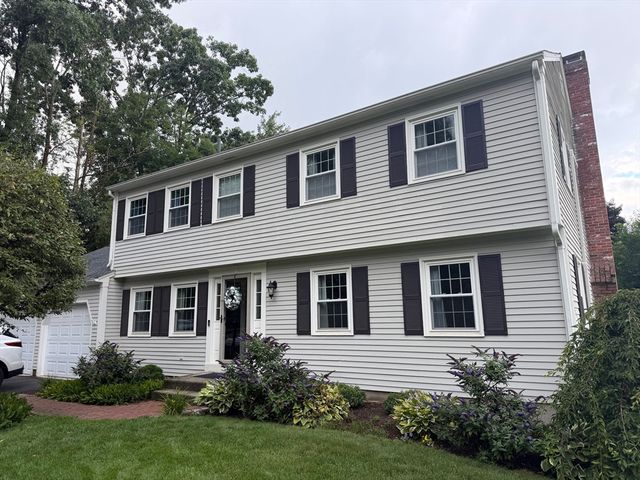 4 Robertson Rd, Auburn, MA 01501
