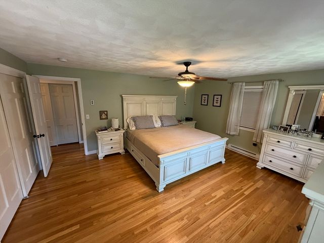4 Robertson Rd, Auburn, MA 01501