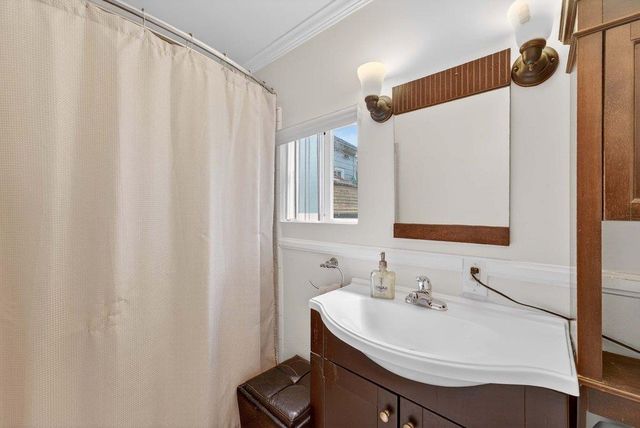 20 Gonda Street, Royal Oaks, CA 95076