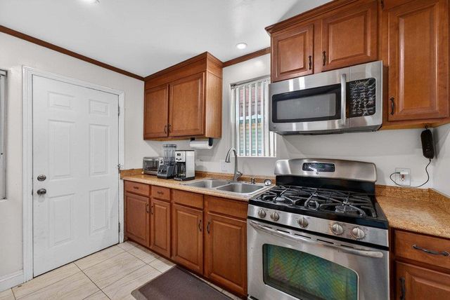 20 Gonda Street, Royal Oaks, CA 95076